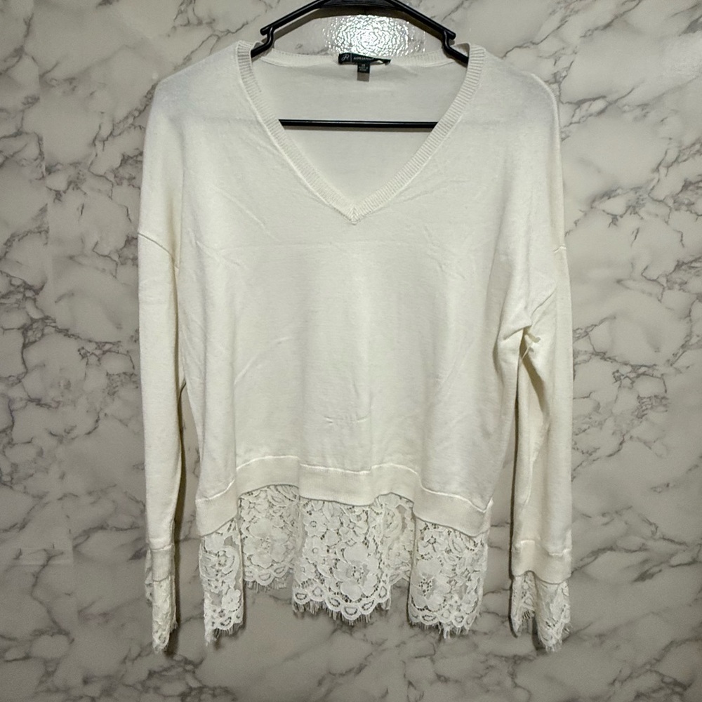 NEW Adrianna Papell Ivory V-Neck Sweater with Lace Hem XS